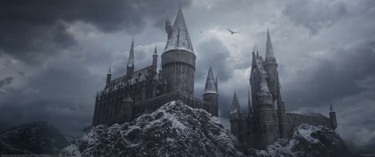 Hogwarts in the Snow ultrawide wallpaper